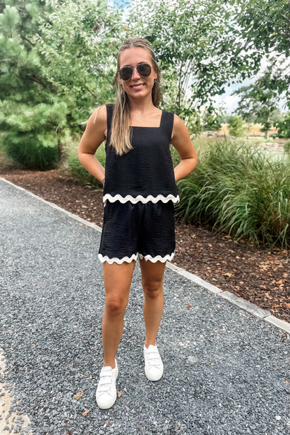 Lindsey Scalloped Linen Set