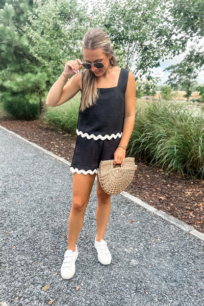 Lindsey Scalloped Linen Set