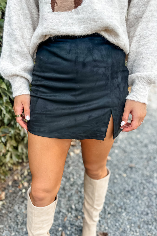 Into Town Suede Skort- Black