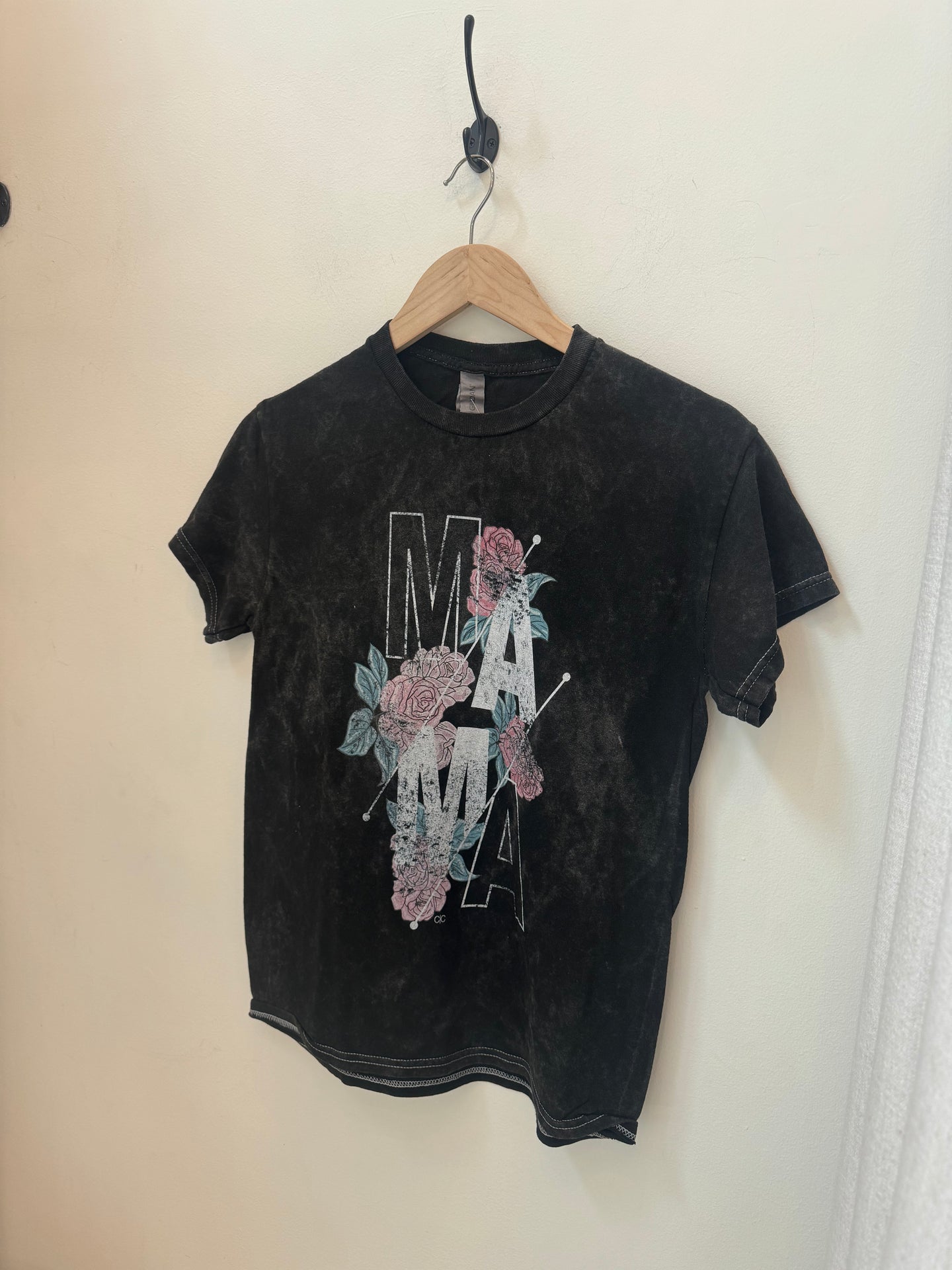 Mama Tee with Roses Graphic Tee
