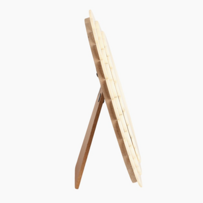 Quinnie 4x4 Scalloped Round Frame