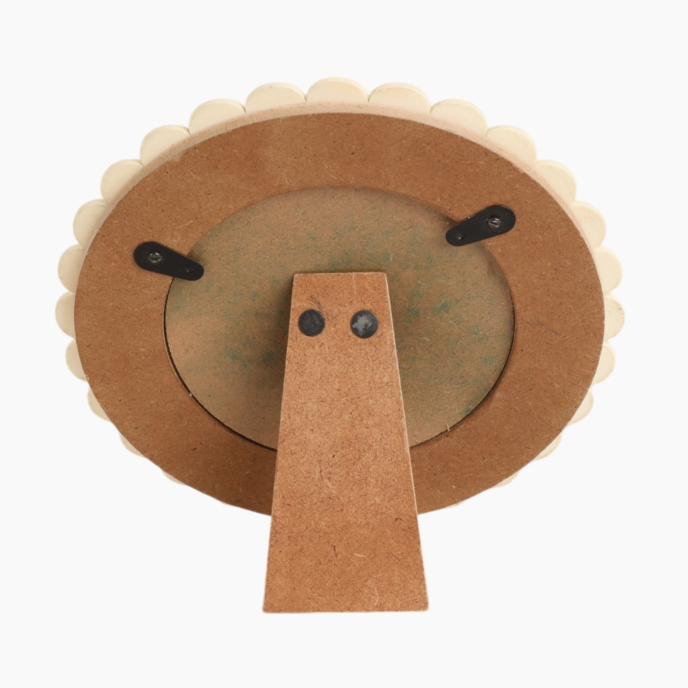 Quinnie 4x4 Scalloped Round Frame