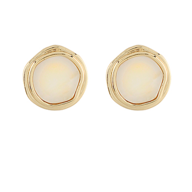 Cecile Pearl Button Studs