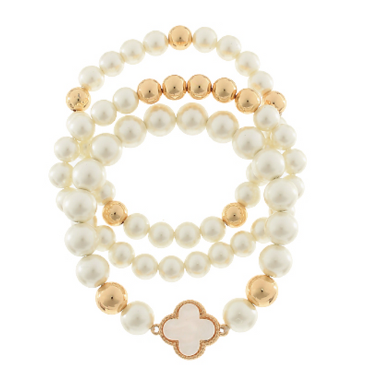 Bow Beaded Clover Bracelet