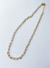 Load image into Gallery viewer, Dainty Paper Clip Necklace
